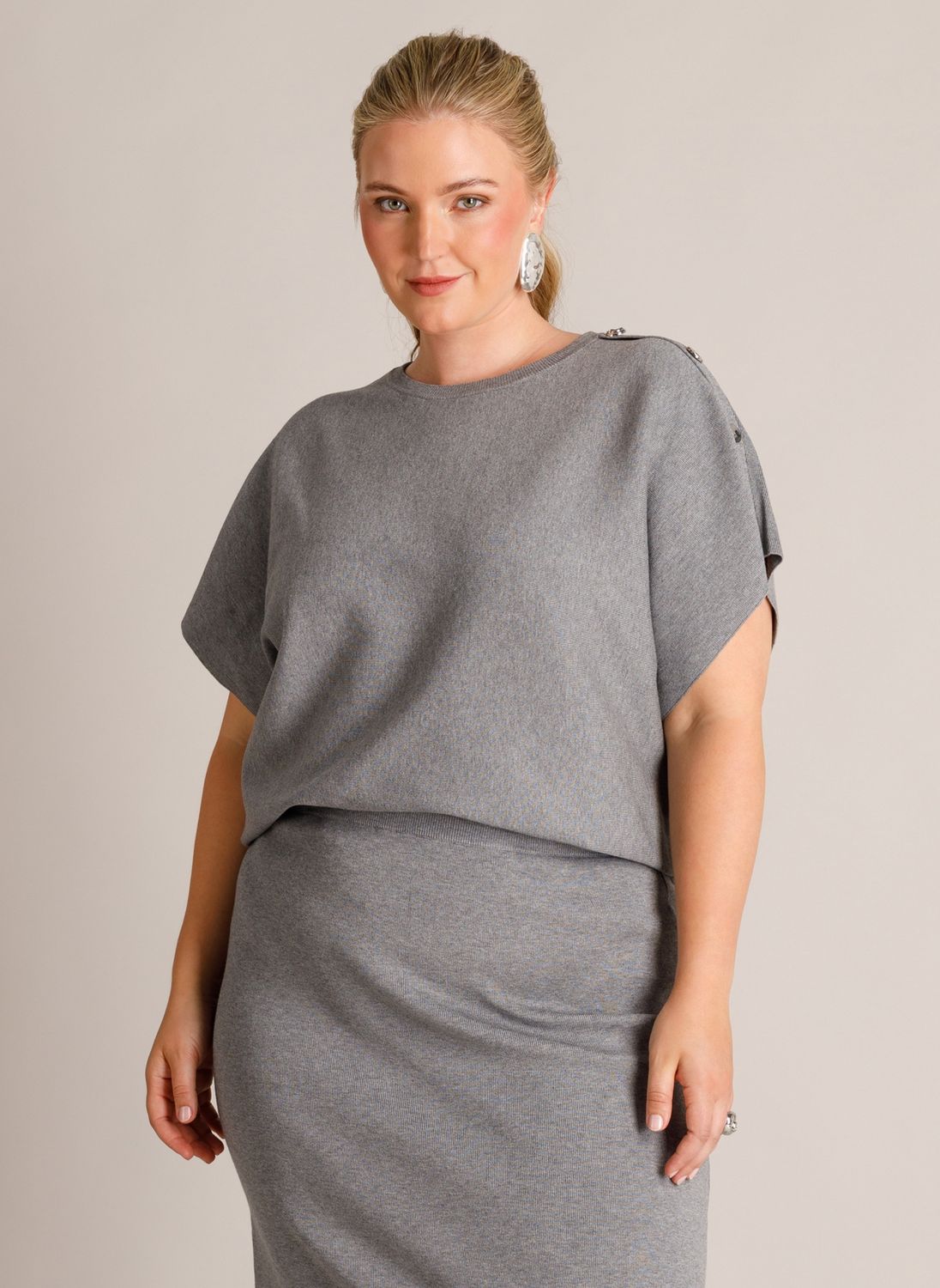 Yest Curve Deze kortere trui heeft een comforta Grey Melange A006466