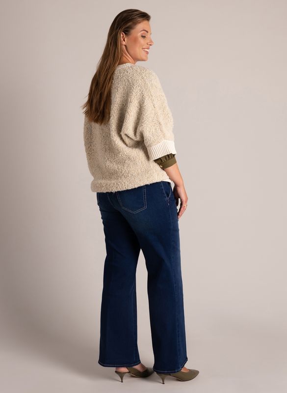 Yest Curve Bouclé trui Light Sand A006730