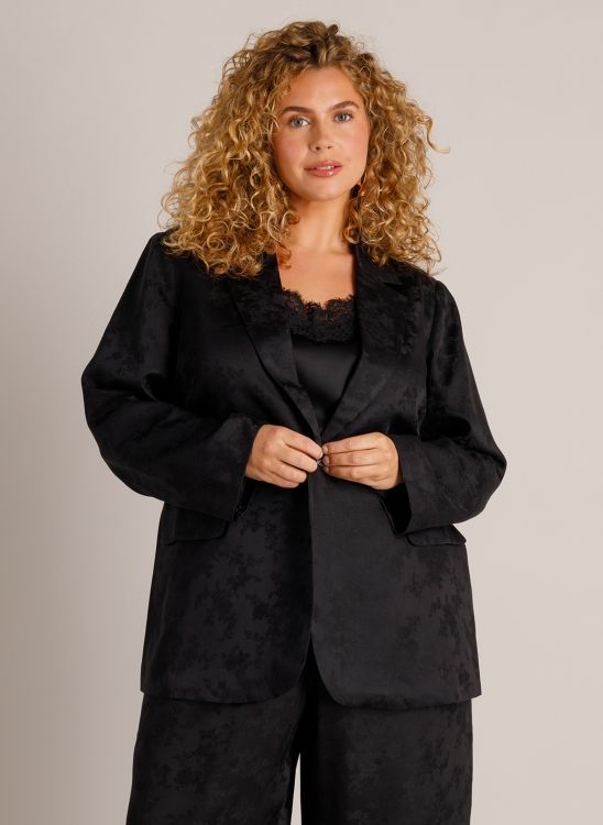 Yest Curve A006638 Black A006638