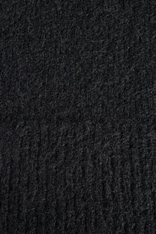 Yest Curve A006672 Black A006672