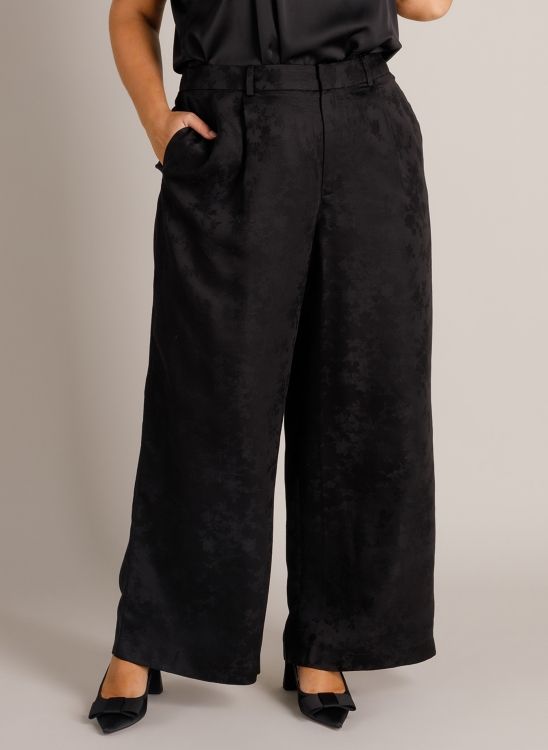 Yest Curve A006646 Black A006646