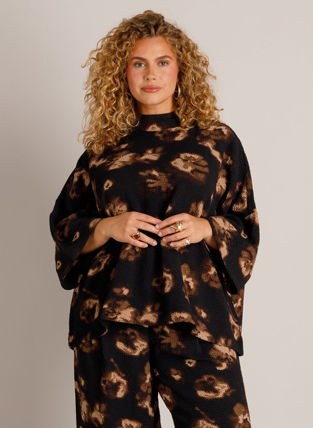 Yest Curve A006745 Black Multi Colour A006745