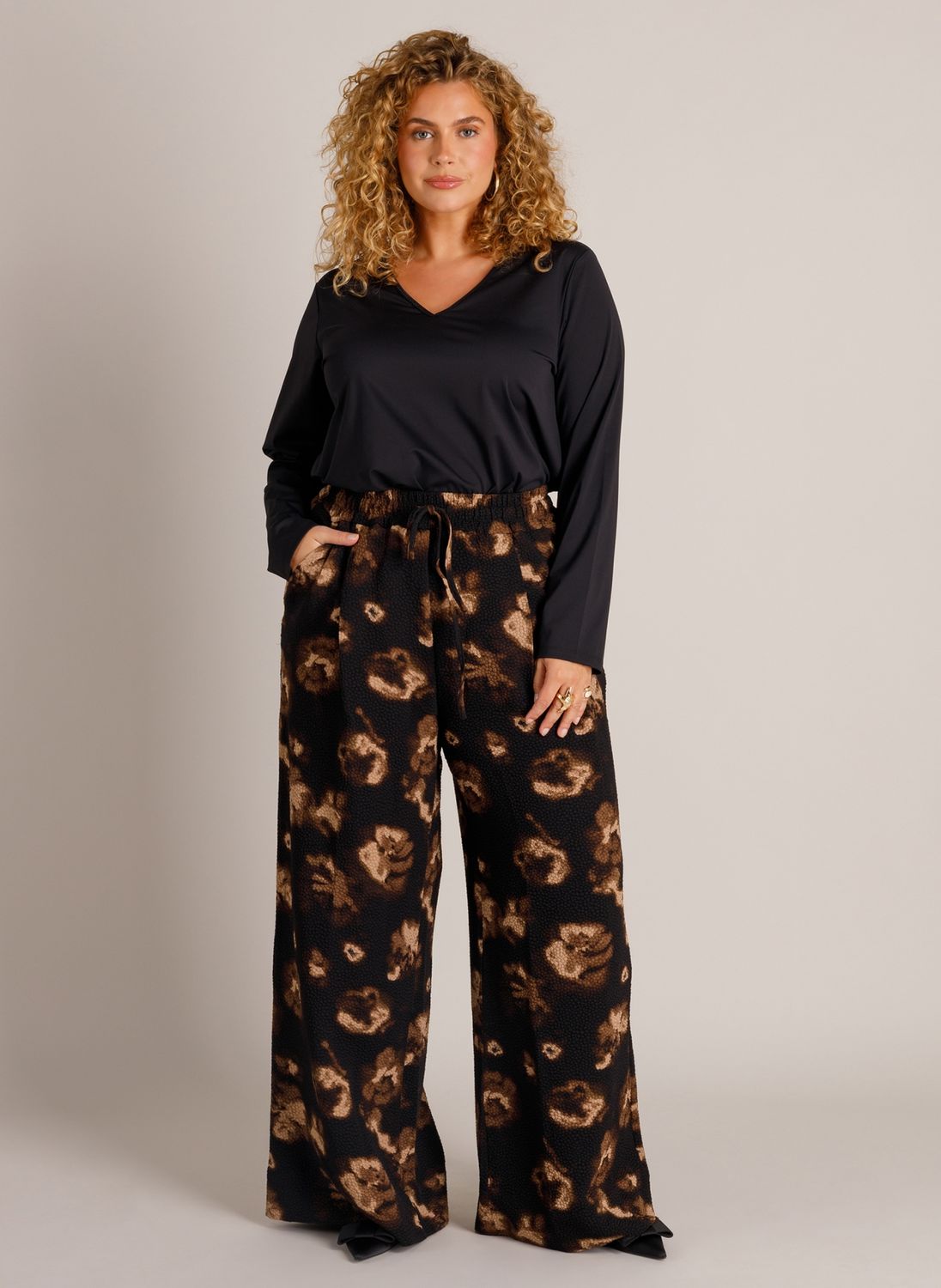 Yest Curve A006747 Black Multi Colour A006747