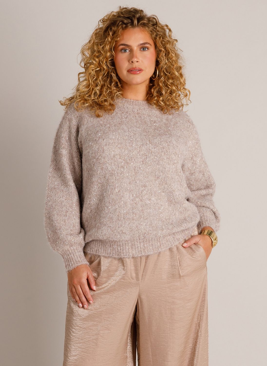 Yest Curve A006768 Light Taupe A006768