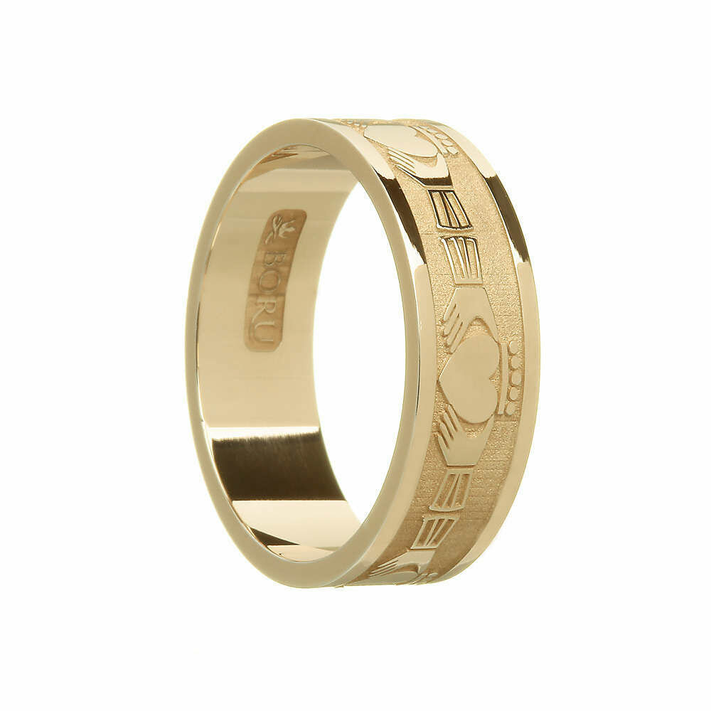 Mens 10kt Gold Claddagh Wedding Band