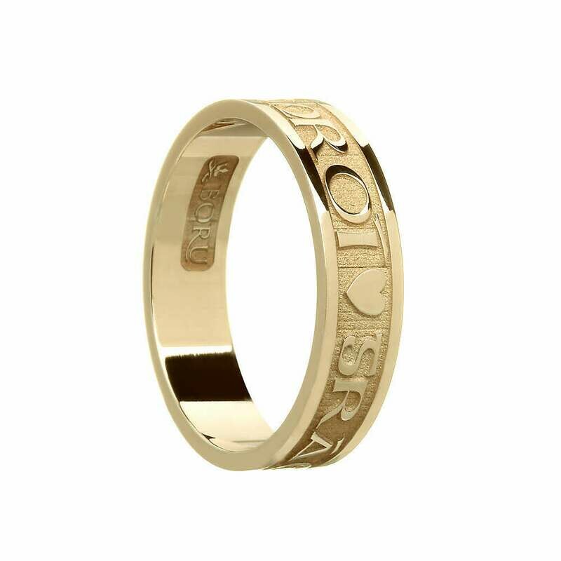 Ladies 10kt Gold &quot;Gra Geal Mo Chroi&quot; (Bright, Love of My Heart) Wedding Band
