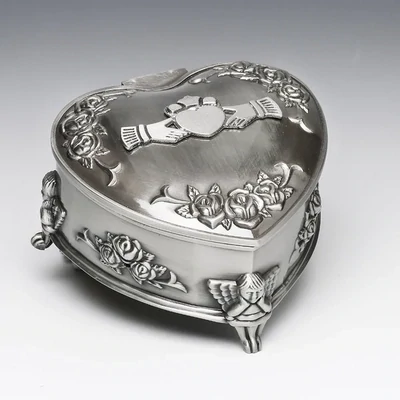 Mullingar Pewter Rose/Heart Shaped Claddagh Jewellery Box