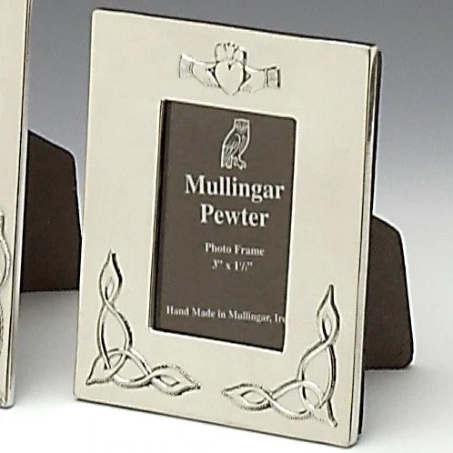 Mullingar Pewter 3&quot; x 1.5&quot; Claddagh Frame Small Disc.