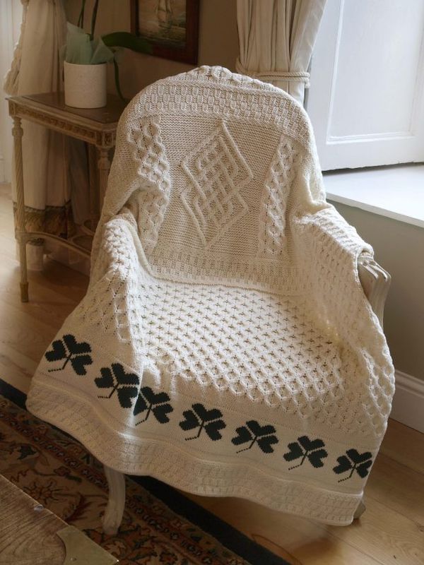 Traditional Irish Shamrock Blanket 50&quot; x 60&quot;- Natural