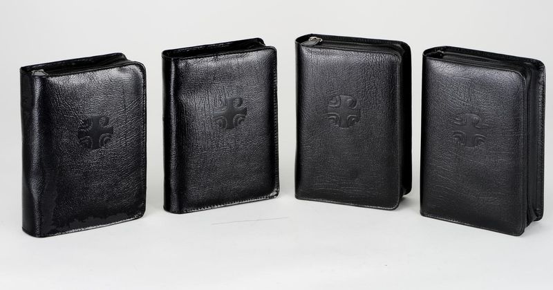 Liturgy of the Hours Leather Zipper Case Set of 4 Black