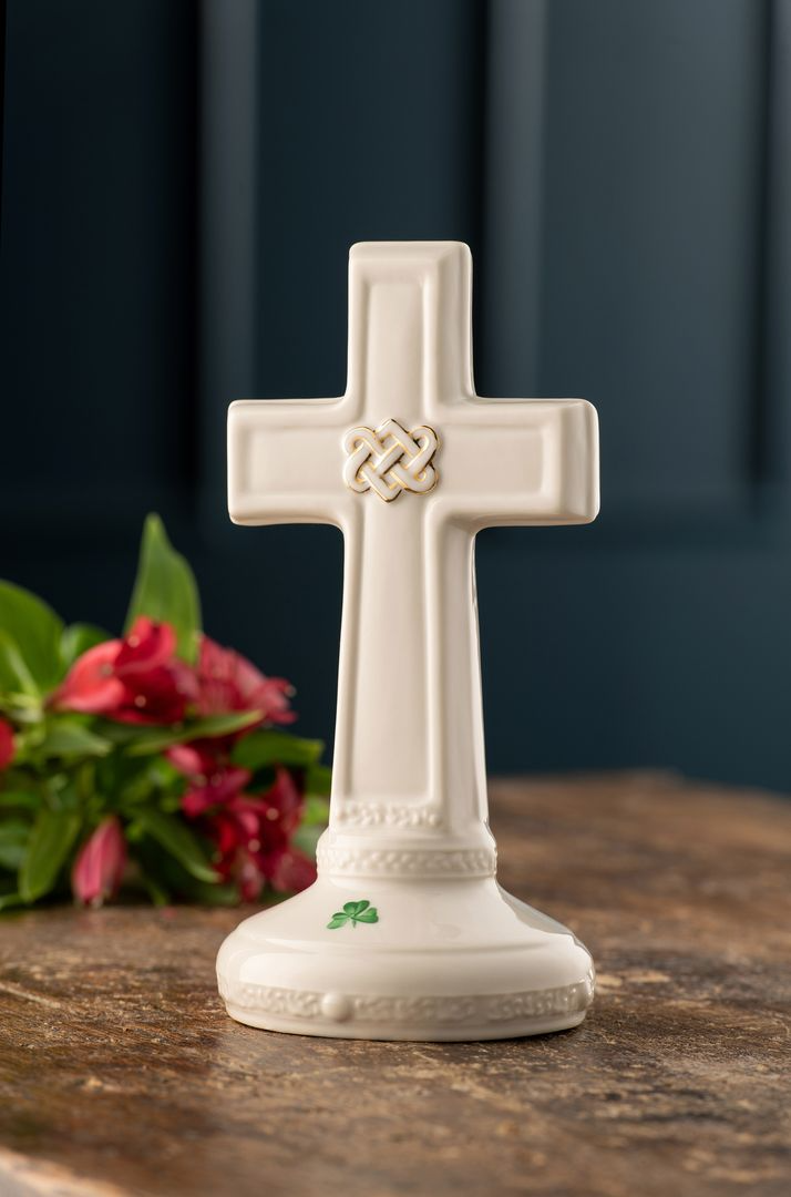 Belleek Love Knot Cross Disc.