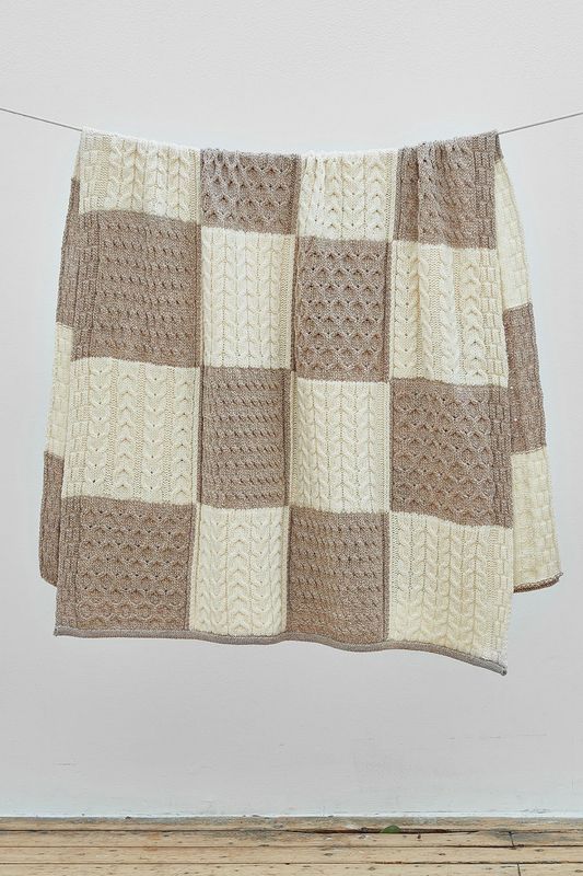 Aran Checkered Knit Blanket Disc.