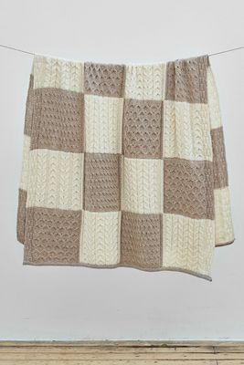 Aran Checkered Knit Blanket Disc.