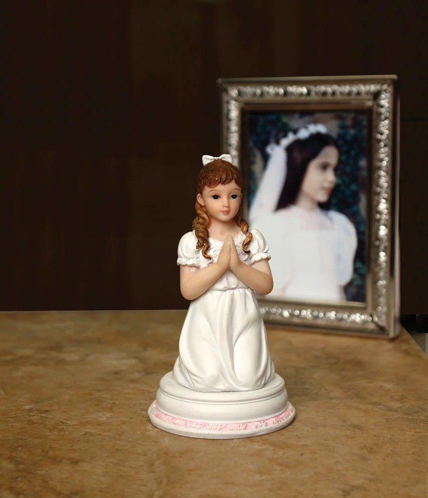 Communion Girl Figurine Disc.
