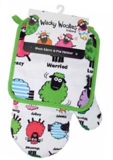 Wacky Woollies Oven Glove and Potholder Disc.