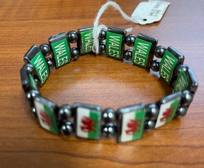 Wales Bracelet Disc.