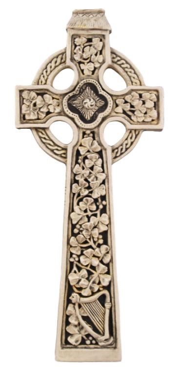 Quin Harp Wall Cross