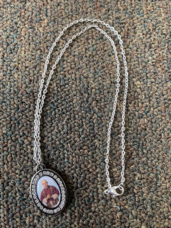 Pope Leo XIV Picture Medal on an 18" Chain Pope Leo XIV Picture Medal on an 18" Chain