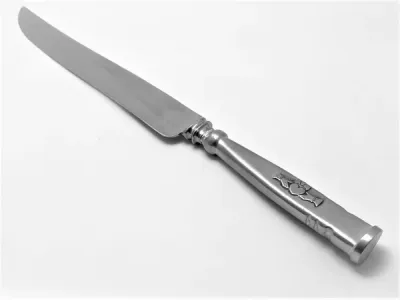 Mullingar Pewter- Claddagh Cake Knife
