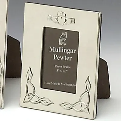 Mullingar Pewter 3" x 1.5" Claddagh Frame Small Disc. Mullingar Pewter 3" x 1.5" Claddagh Frame Small Disc.