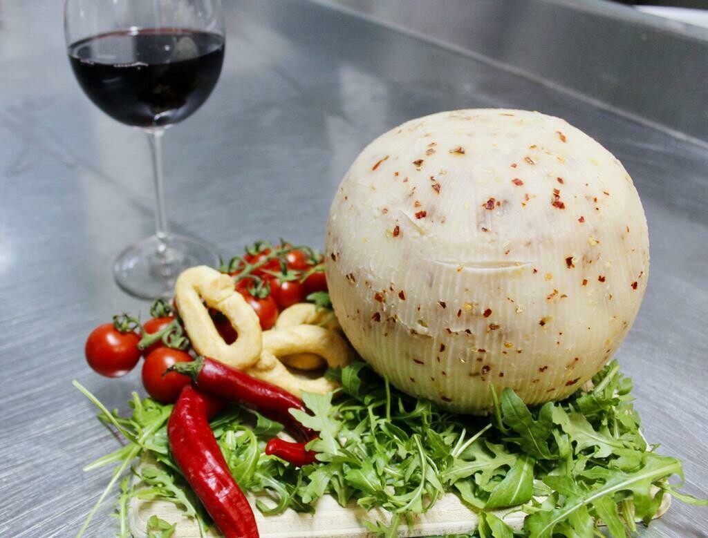 Formaggio vacchino al peperoncino