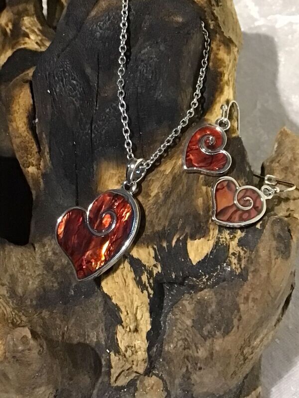 Stylised Heart Paua Shell Necklace and Earrings Set