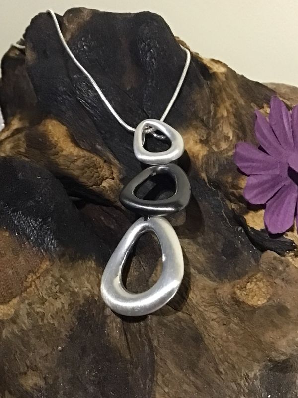 Silver and Black Tone Ovals Necklace