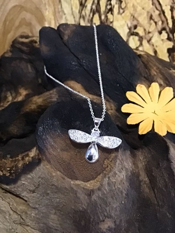 Silver Tone Bee Necklace