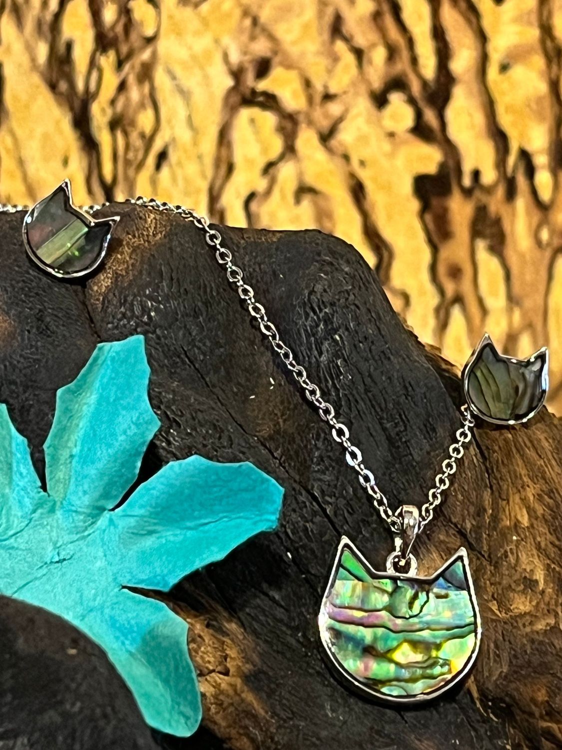 Cat Paua Shell Necklace and Earrings Set