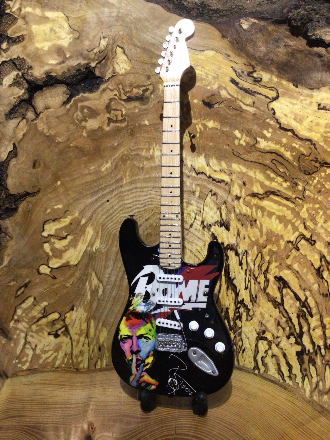 David Bowie Wooden 25cm Miniature Guitar David Bowie Wooden 25cm Miniature Guitar