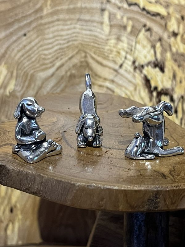 3 Piece Pewter Miniature Yoga Dogs Set with Pouch 3 Piece Pewter Miniature Yoga Dogs Set with Pouch
