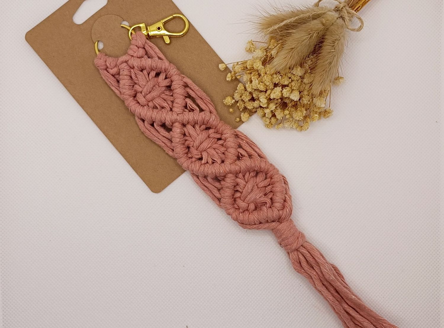 Makramee-Schlüsselanhänger "blush" groß