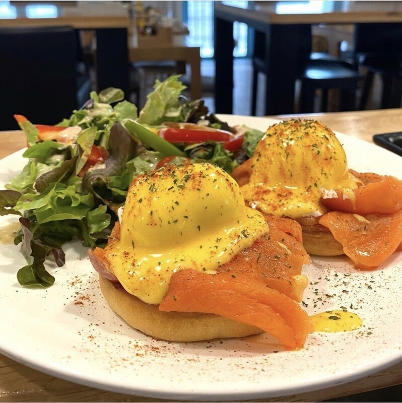 Smoked Salmon Benedict