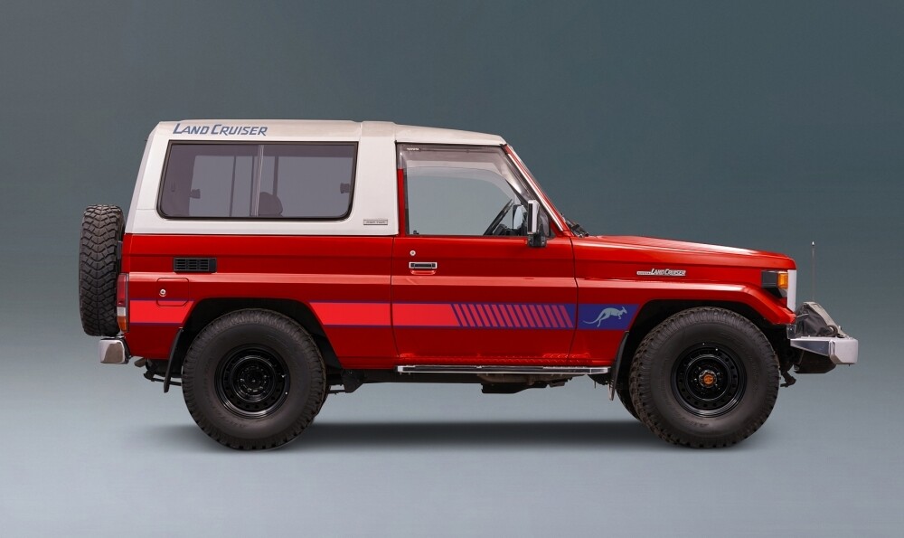 ULURU BODY STRIPES KIT : BJ73/BJ74 MWB LAND CRUISER