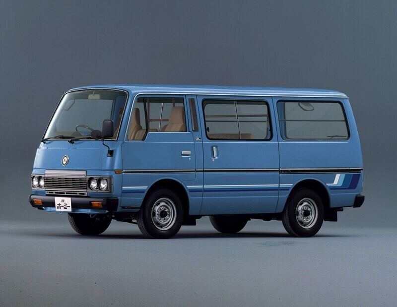 SEATTLE BODY STRIPE DECAL KIT : NISSAN URVAN / CARAVAN / HOMY (E23)