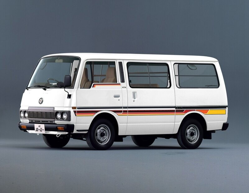 SYDENHAM BODY STRIPE DECAL KIT : NISSAN URVAN / CARAVAN / HOMY (E23)