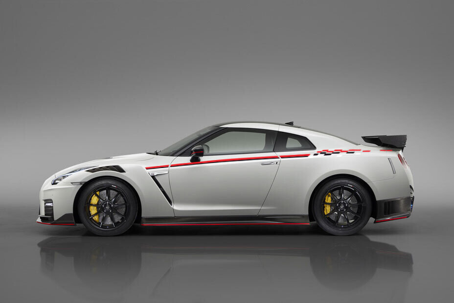 NISMO INSPIRED R-TUNE BODY STRIPE DECAL KIT : NISSAN SKYLINE R-35 GT-R