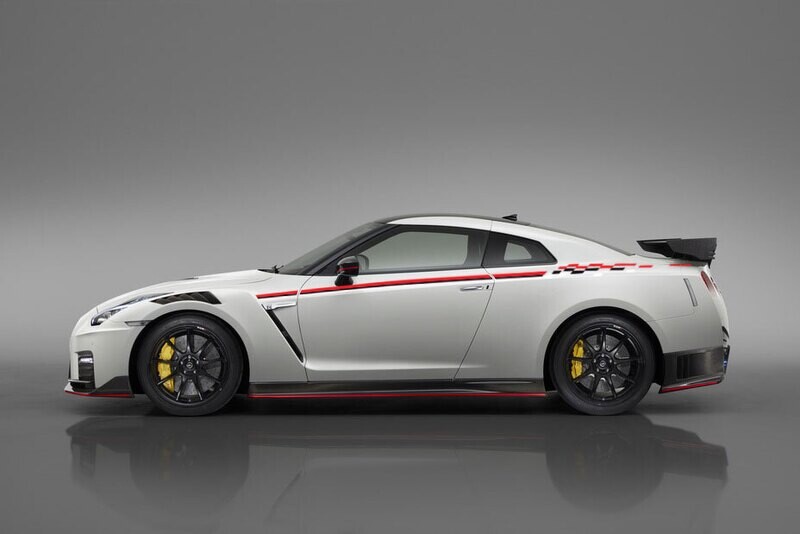 NISMO INSPIRED R-TUNE BODY STRIPE DECAL KIT : NISSAN SKYLINE R-35 GT-R