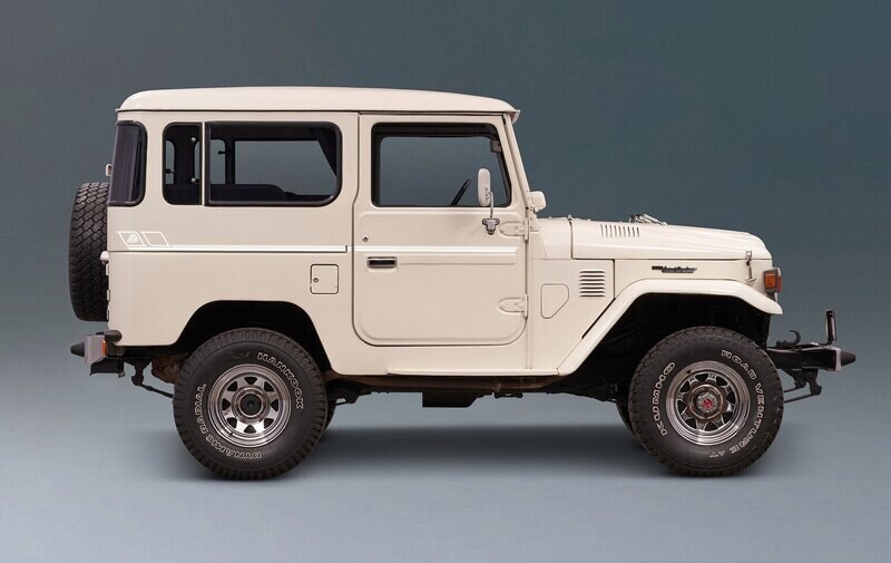 APACHE BODY DECAL STRIPE KIT : J40-SERIES TOYOTA LAND CRUISER (SWB)