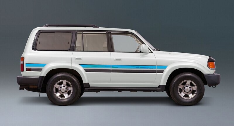 CULBURRA BODY STRIPES KIT : 1994-1997 J80 TOYOTA LAND CRUISER (WAGON)