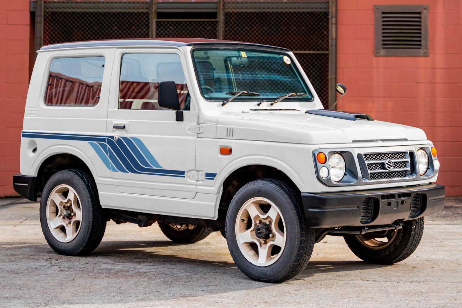 WINTON BODY STRIPE DECAL KIT : SUZUKI JIMNY/SIERRA/SAMURAI (JA/JB-SERIES) (1995-1998​)