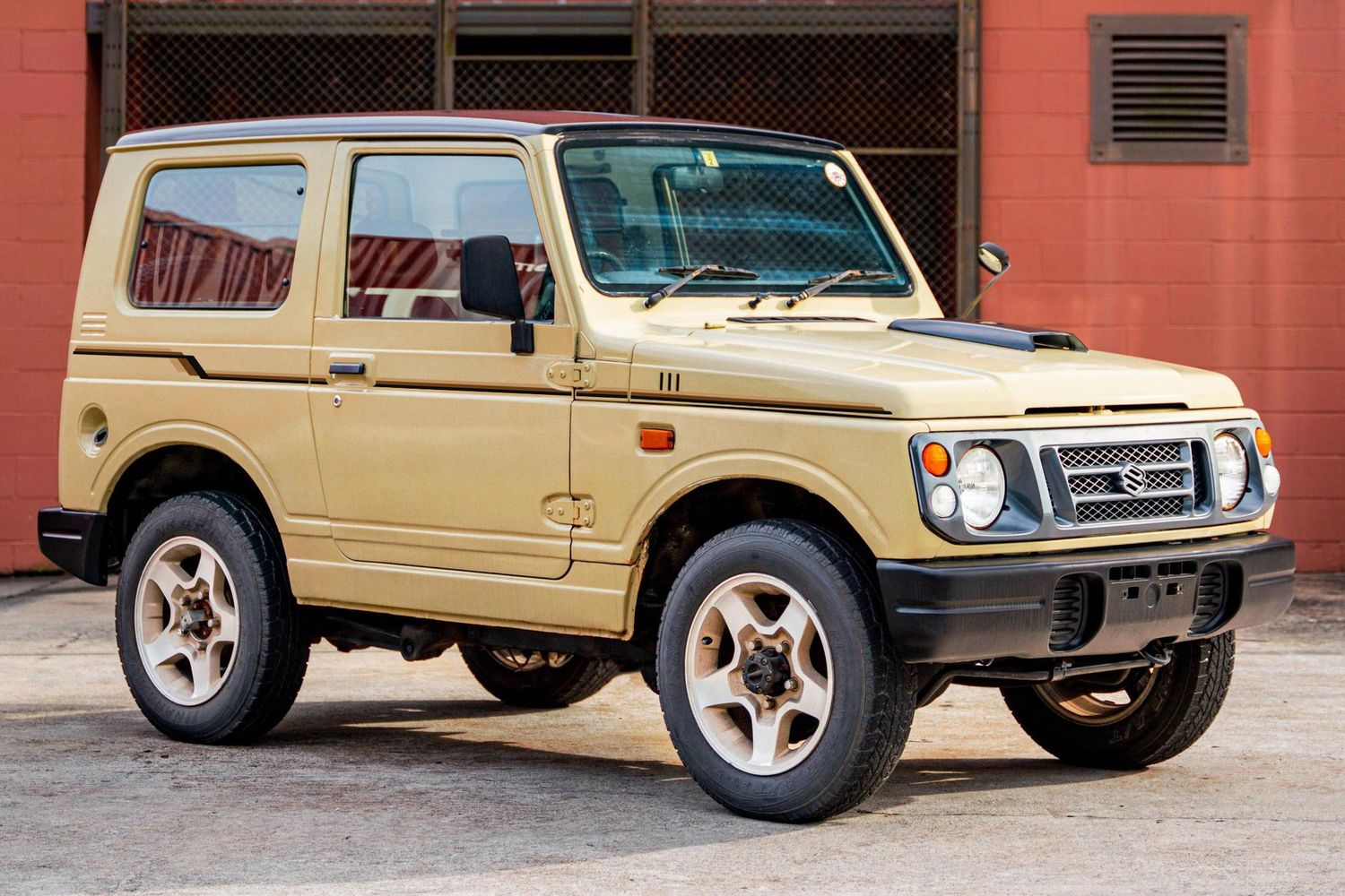 STRATHPINE BODY STRIPE KIT : SUZUKI JIMNY/SIERRA/SAMURAI (JA/JB-SERIES) (1995-1998​)