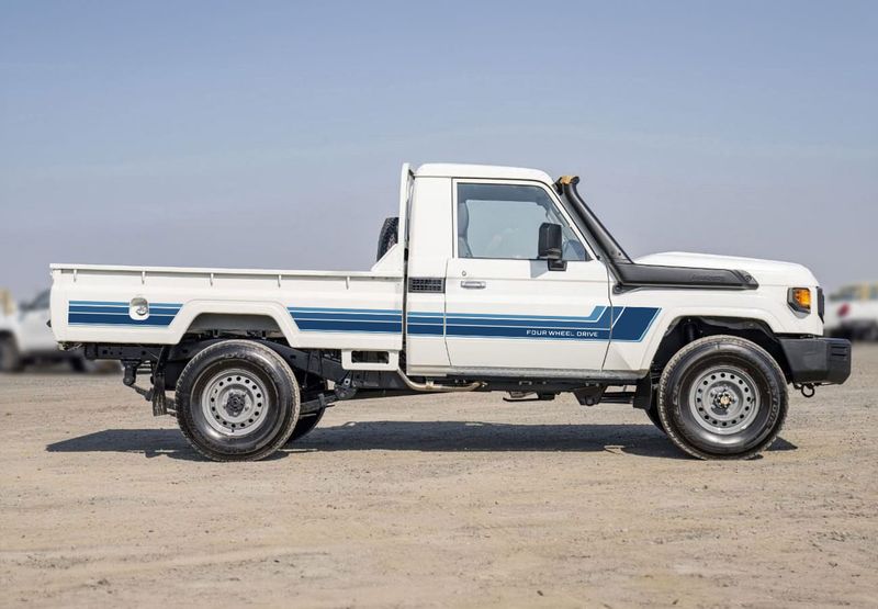 RENMARK BODY STRIPE KIT : 75/79-SERIES TOYOTA LAND CRUISER (SINGLE CAB)