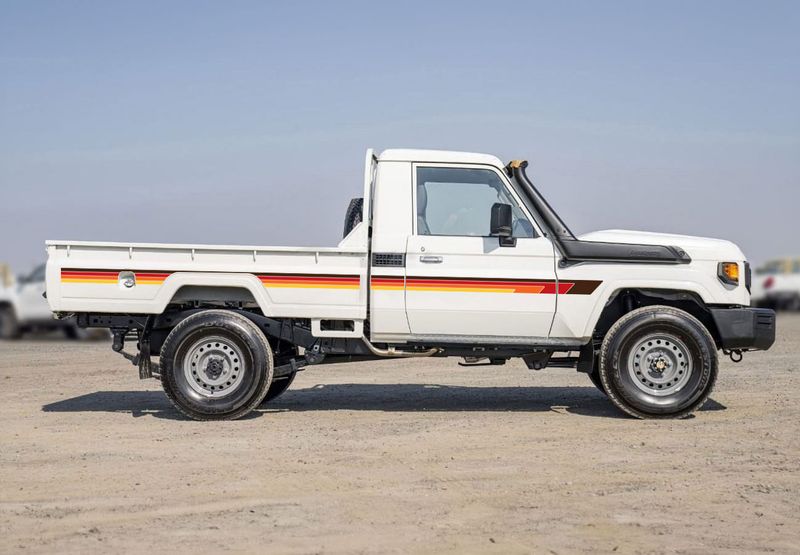 BROOME LITE BODY STRIPES KIT : J75/J79-SERIES TOYOTA LAND CRUISER (SINGLE-CAB)