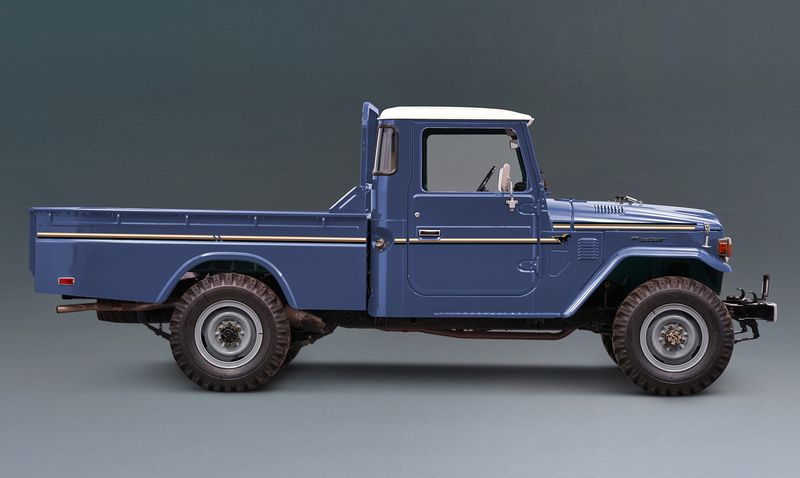 TRI-BRUMBY BODY STRIPE KIT : J45-SERIES TOYOTA LAND CRUISER (UTILITY/PICKUP)