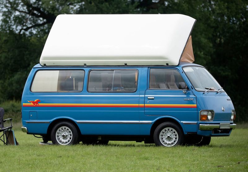 KINGSTON BODY STRIPE KIT : TOYOTA HIACE VAN GEN-2 (H20/H30/H40)