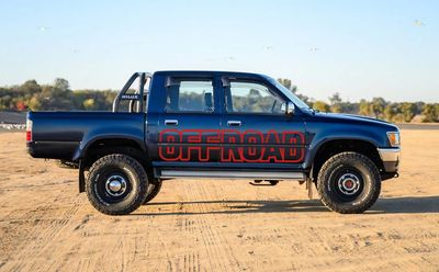 OFFROAD BODY STRIPE KIT : GEN-5 TOYOTA HILUX (1988-1997) (DUAL-CAB)