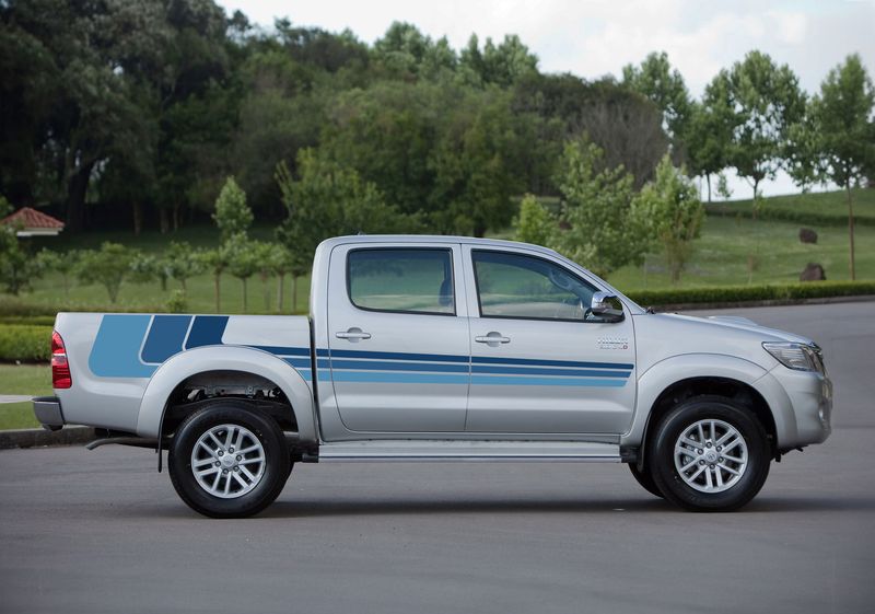 YAMAGATA BODY STRIPE KIT : GEN-7 TOYOTA HILUX (2004-2015)