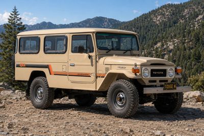 MILDURA BODY STRIPES KIT : J45-SERIES TOYOTA LAND CRUISER (TROOP CARRIER)