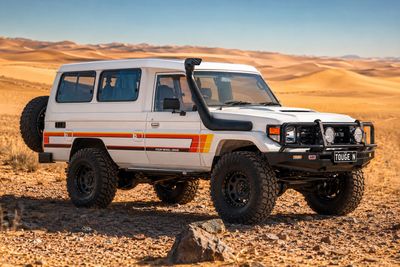 TWEED BODY STRIPES KIT : J75-SERIES TOYOTA LAND CRUISER (TROOP CARRIER)